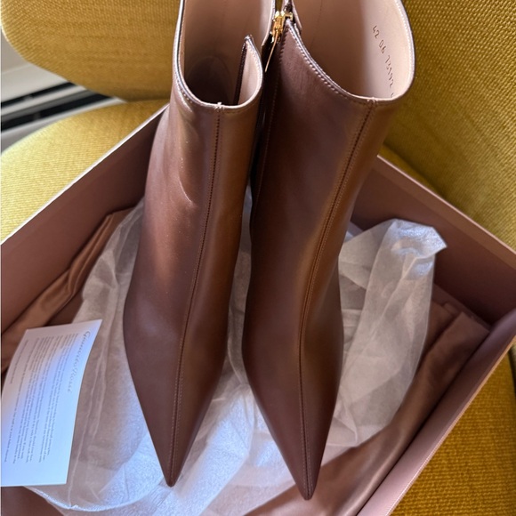 Gianvito Rossi bootie new with a box. They fit perfectly for a 10” foot length. - Picture 4 of 6